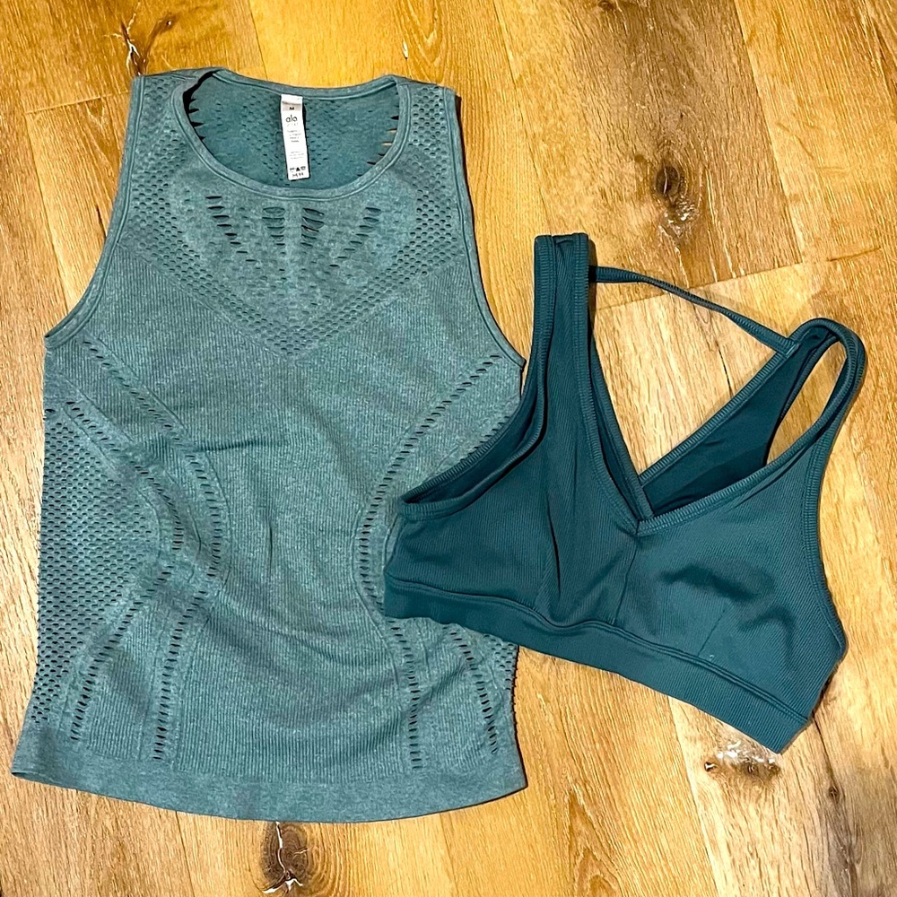 ALO yoga - Sz M sports bra and tank.